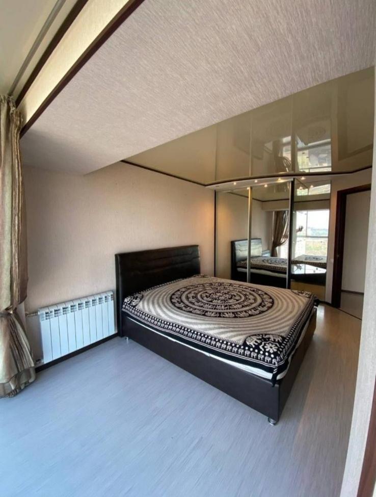 Проспект Мира 35 Апартаменты Kryvyi Rih Exterior photo